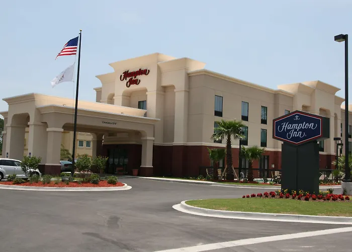 Luxury hotel only: Hampton Inn Kingsland